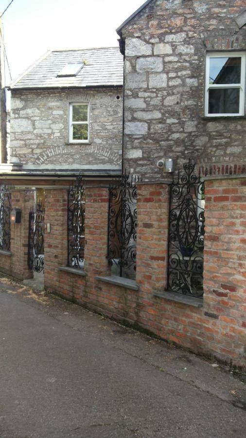 Historic Hideaway In Cork City Centre المظهر الخارجي الصورة