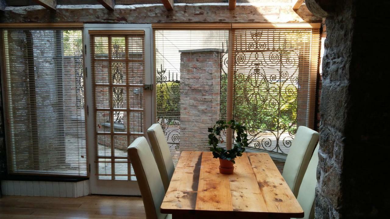 Historic Hideaway In Cork City Centre المظهر الخارجي الصورة